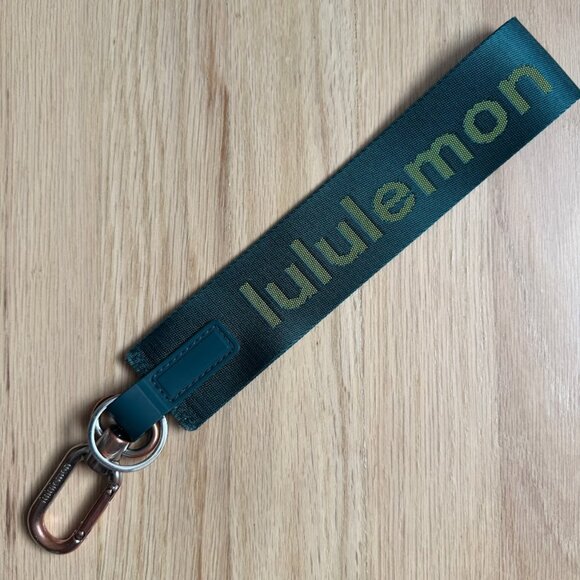 Lululemon Keychain - Picture 1 of 1